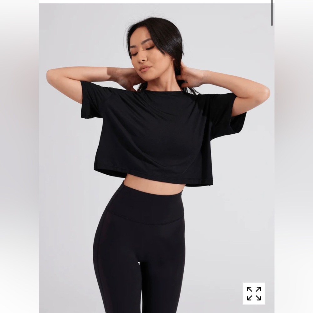 COPY - BUFFBUNNY size medium rainforest cropped top in black